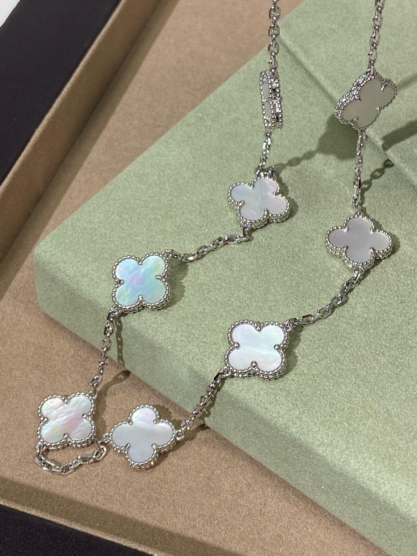 10 Flower White Mother-of-Pearl Four-Leaf Clover Necklace - cnluxepick