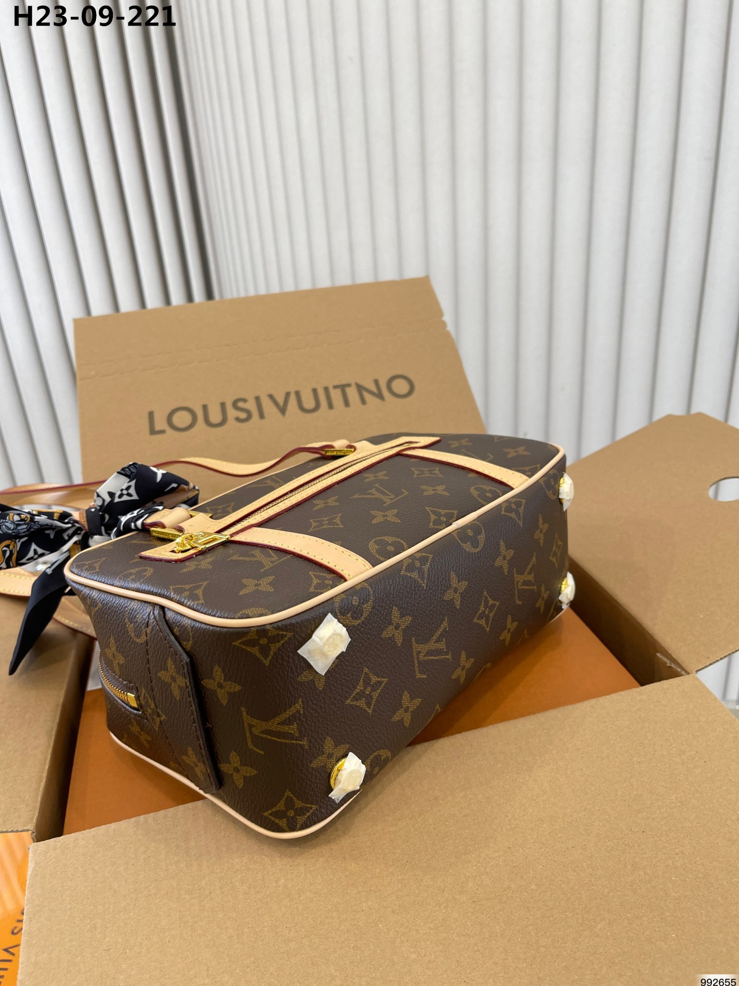 Louis Vuitton Cite Bag Monogram Brown 25Cm M46321