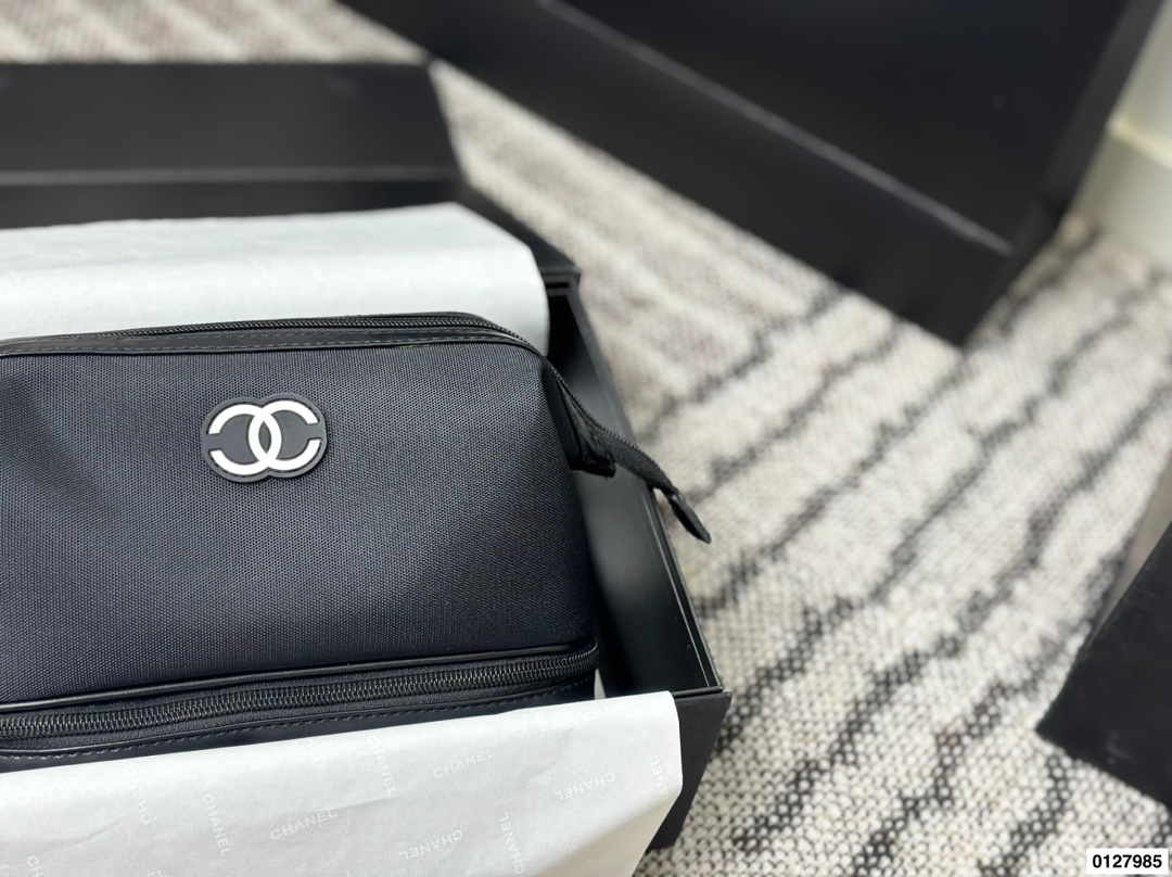 Chanel Makeup Bag - cnluxepick