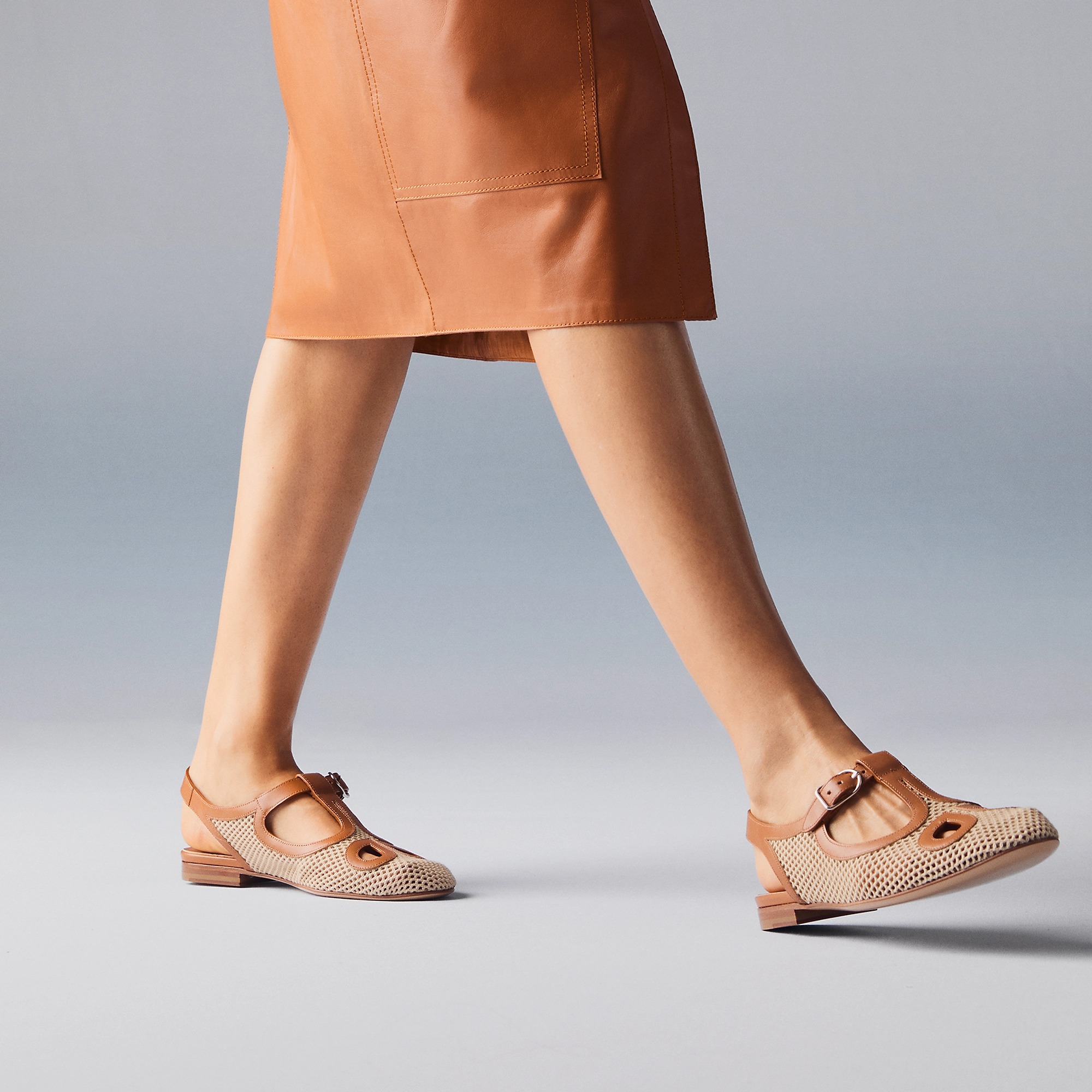 Flat shoes