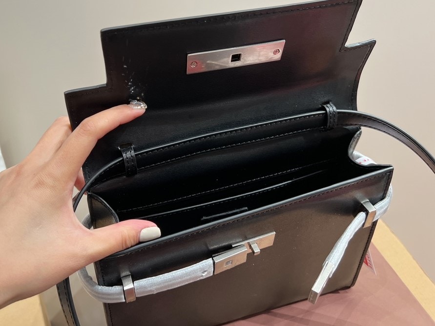 Saint Laurent Manhattan Shoulder Bag In Box Saint Laurent Leather Black Silver 25Cm