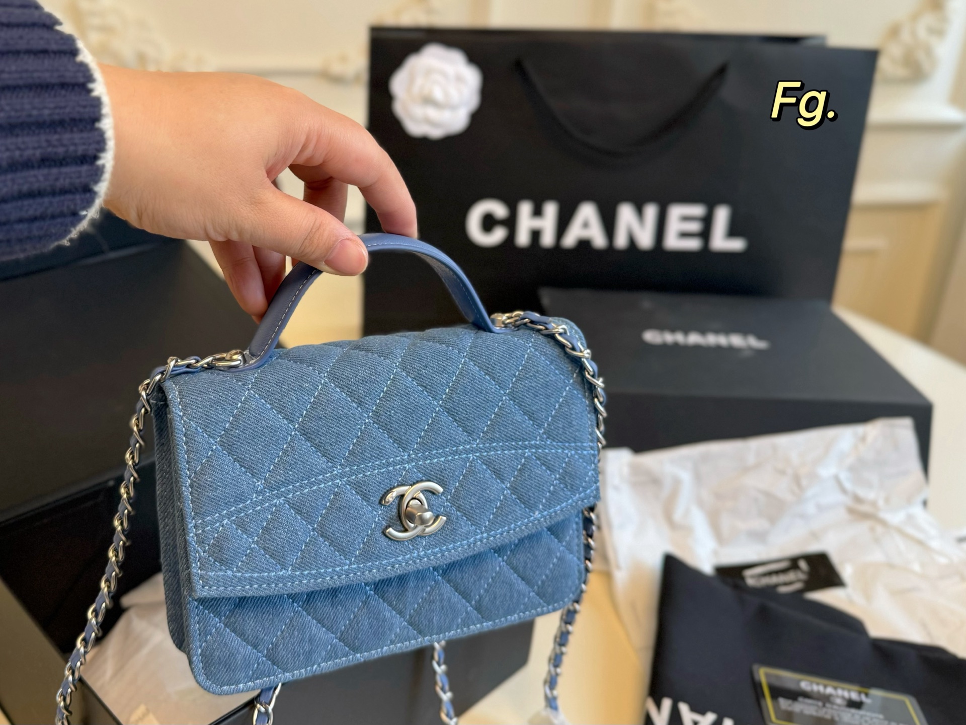 Chanel new denim hand-held backpack chain bag - cnluxepick
