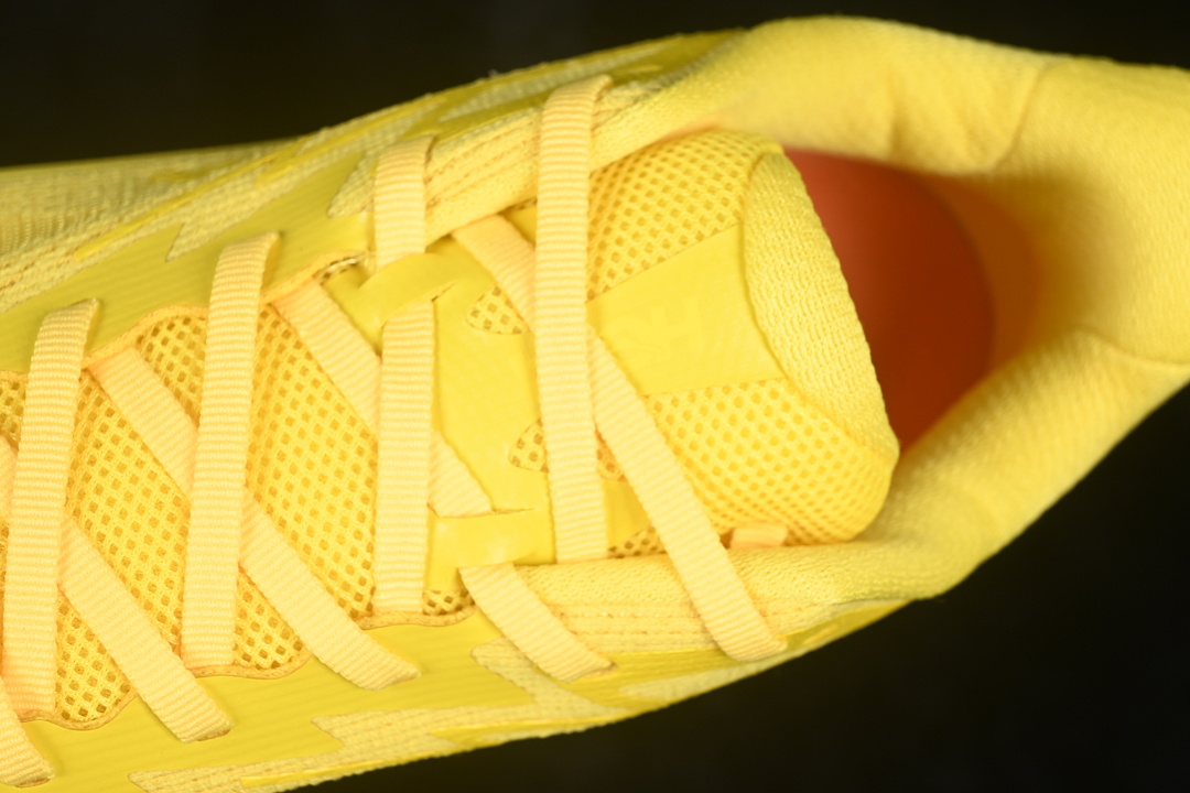 HOKA One One Challenger 8