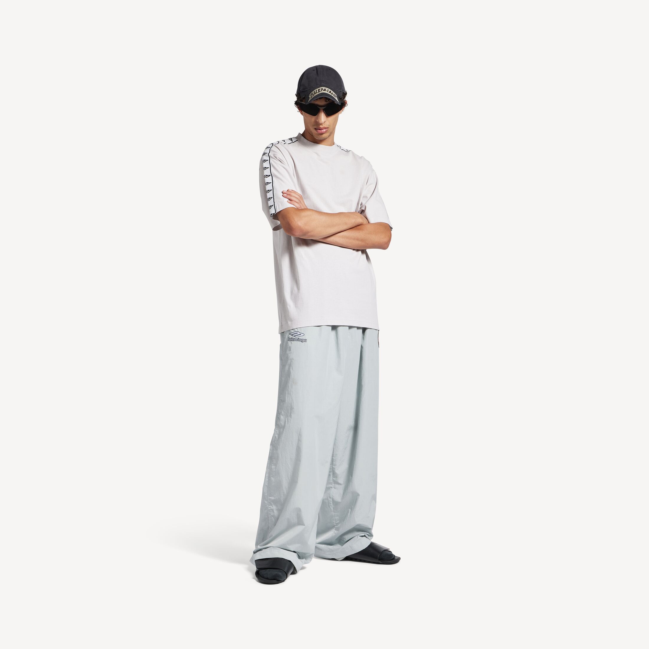 BALENCIAGA Stripe Medium Fit T-Shirt in dirty white dry jersey
