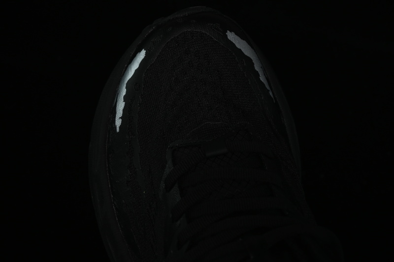 HOKA One One Stinson 7