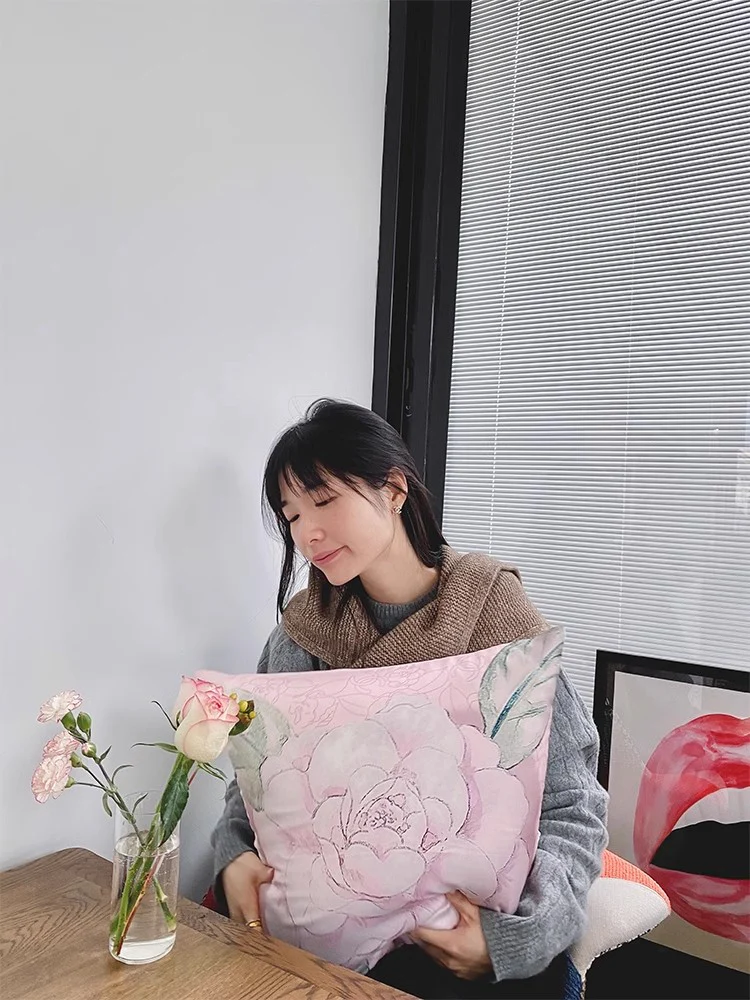 BD031 - Hand-Painted Vintage Coco Camellia Silk Feel Sofa Pillow