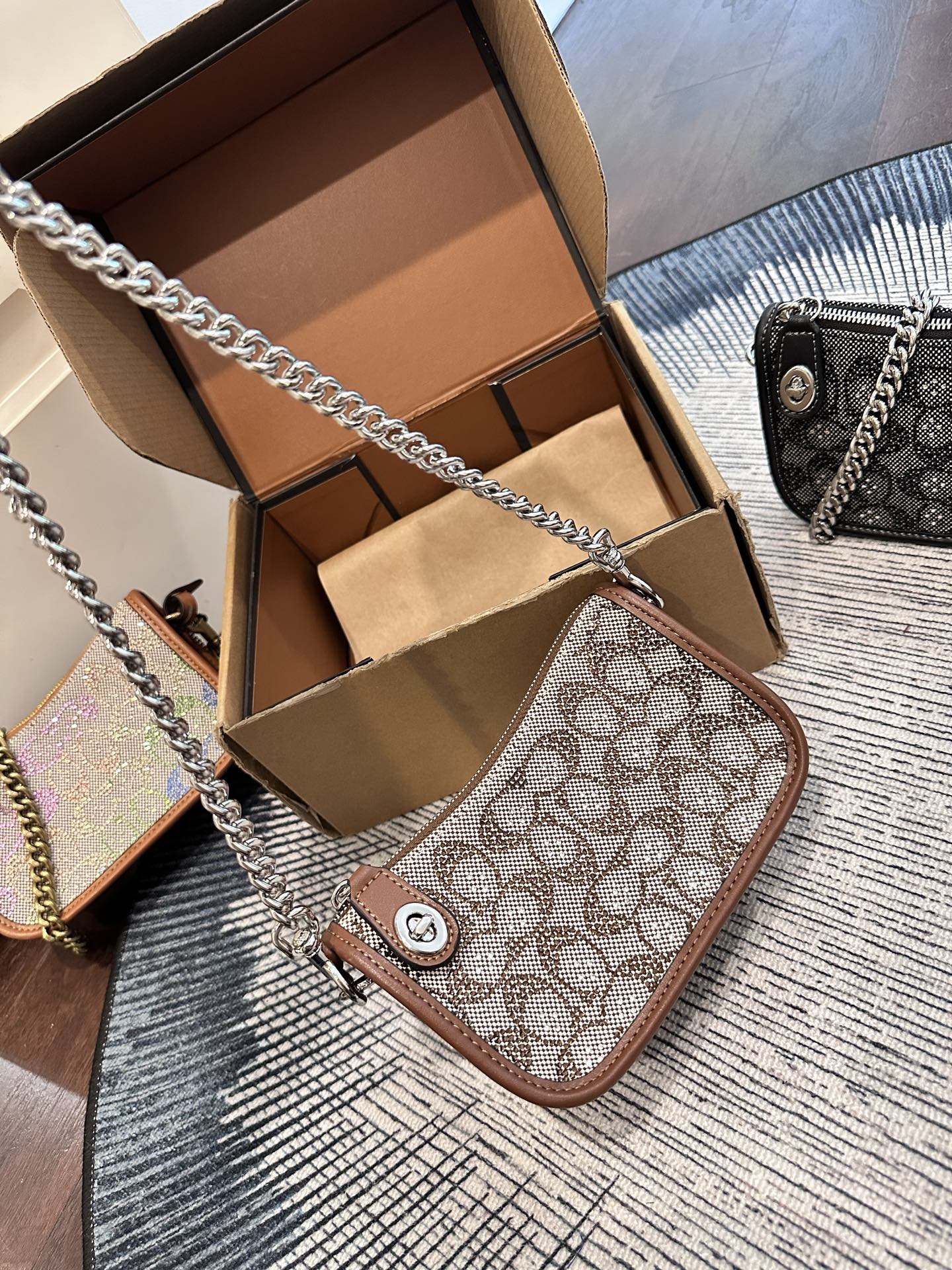 coach swinger shoulder bag - cnluxepick