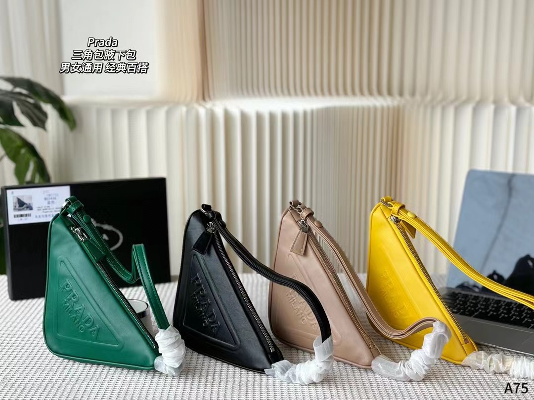 Prada Triangle Pouch / clutch in black saffiano leather - cnluxepick