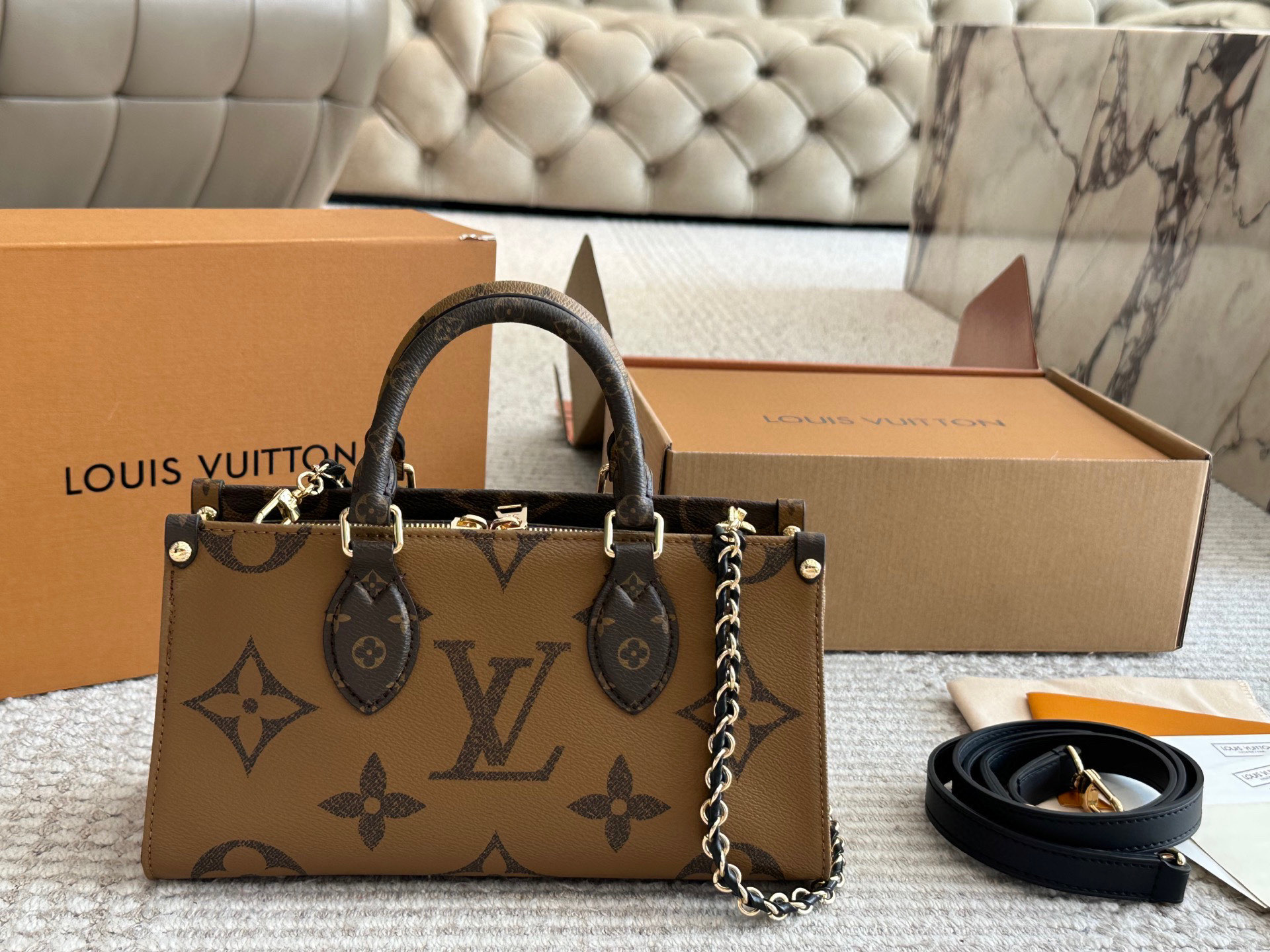 LV OnTheGo east west small tote bag - cnluxepick