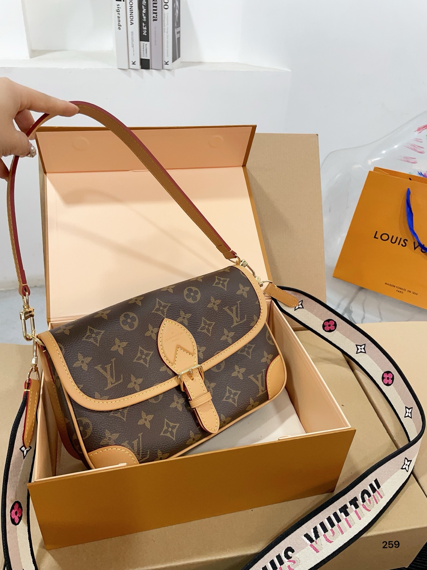 LV Mini Baguette Bag - cnluxepick