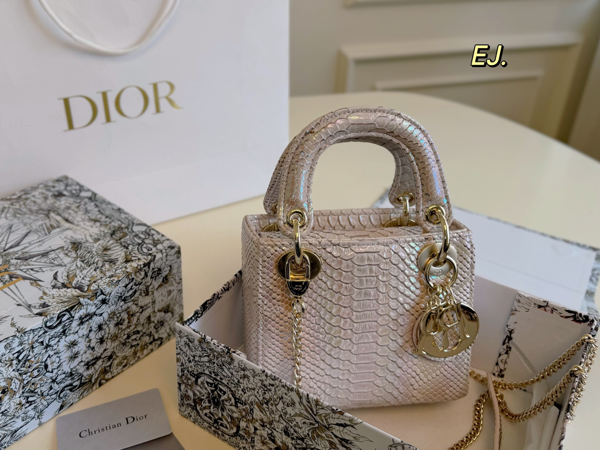 Lady Dior snake print handbag - cnluxepick