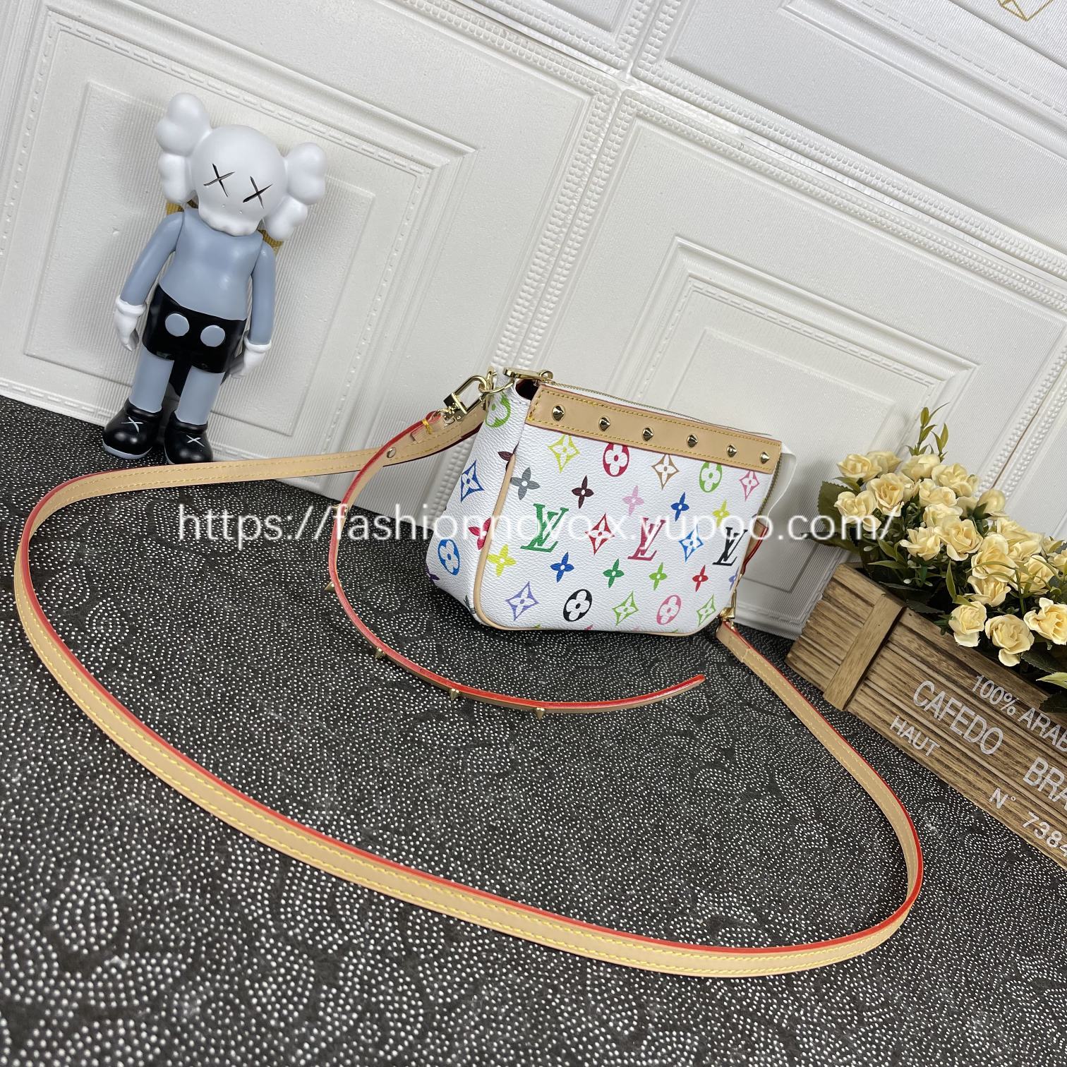 High Quality Designber LV VINTAGE crossbody bag - cnluxepick