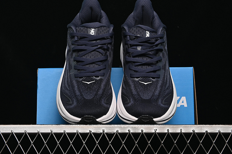 HOKA One One Clifton 10