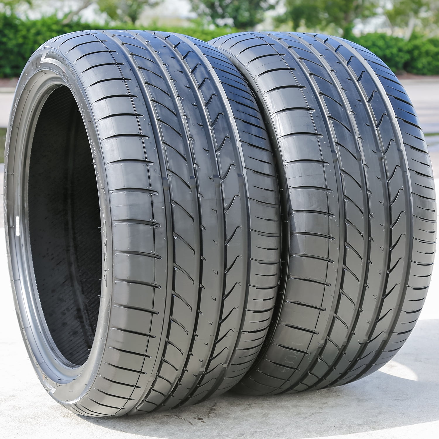 A set of 4 (quad) 235/40R20 ZR 96Y XL high performance tires