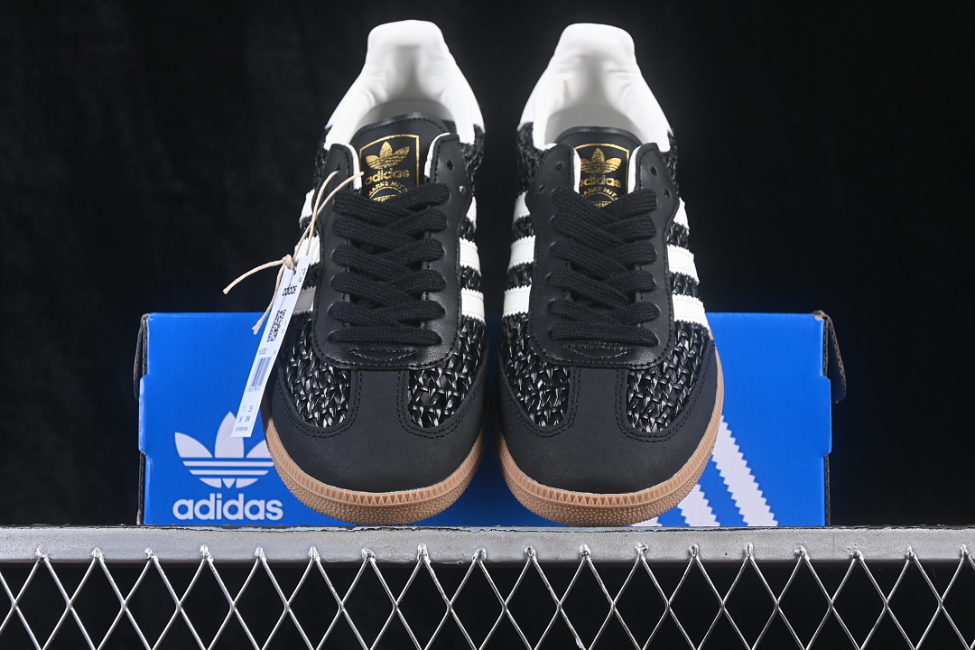 Adidas Clover Casual Board Shoes Black/White HQ9282