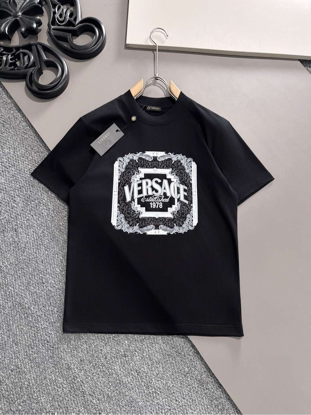 Versace Short-Sleeve T-Shirt - cnluxepick