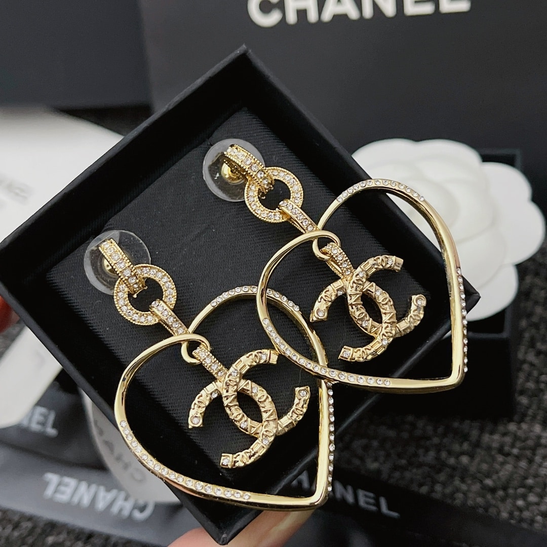 Chanel Gold Cc Logo Heart Earrings