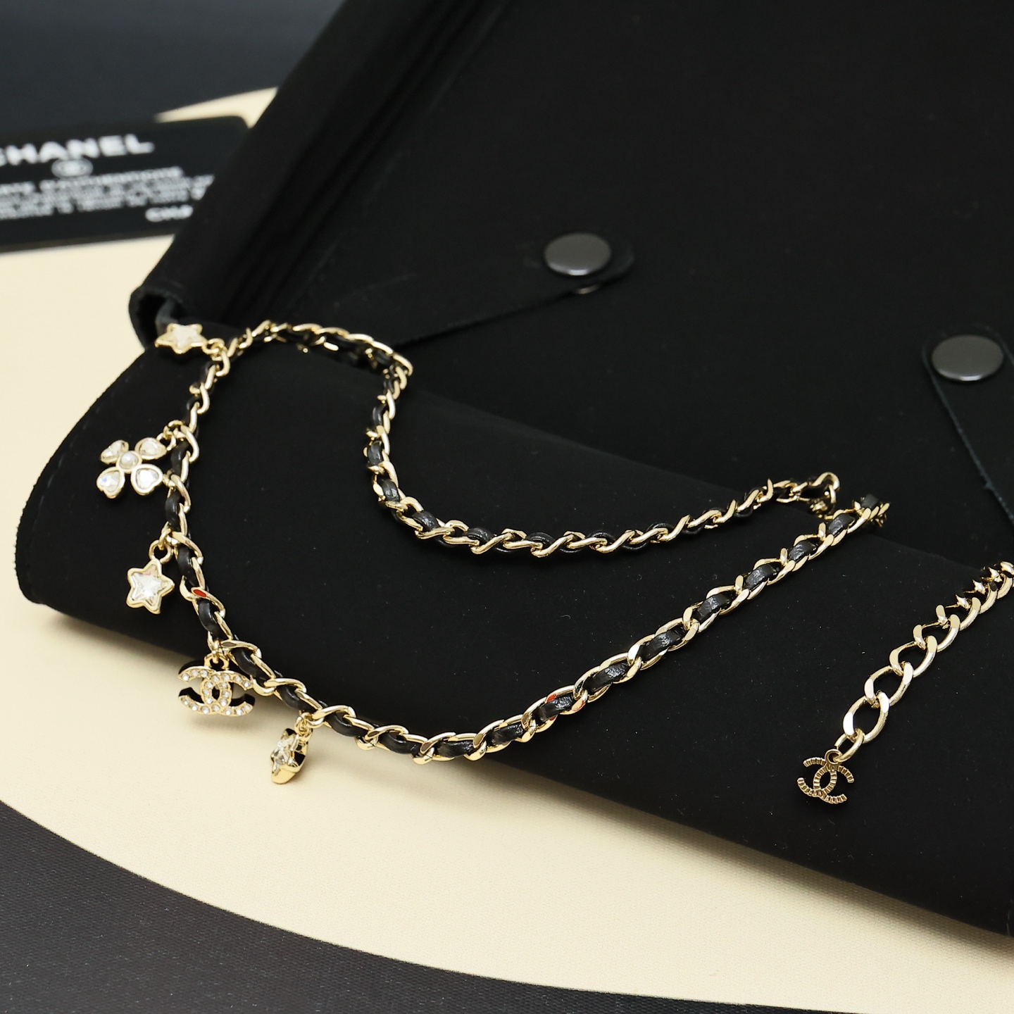 Chanel multi-element leather necklace - cnluxepick