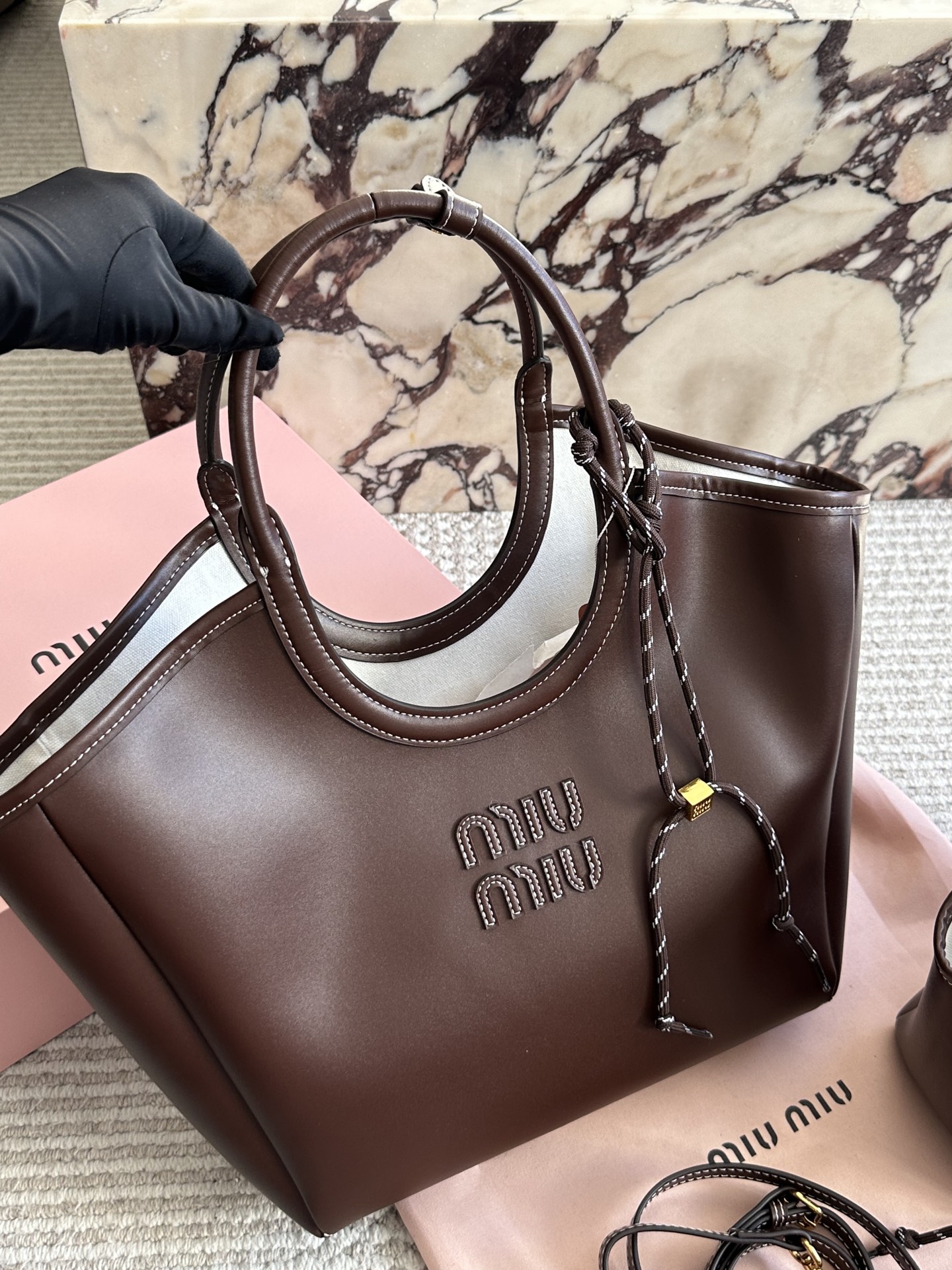Miu Miu Tote Bag limited edition - cnluxepick