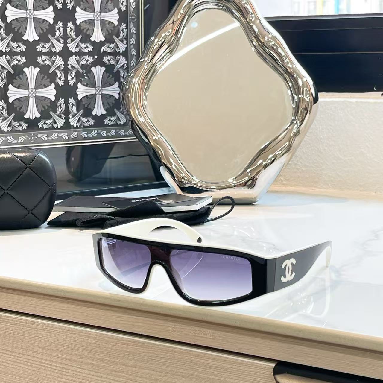Chanel sunglasses - cnluxepick