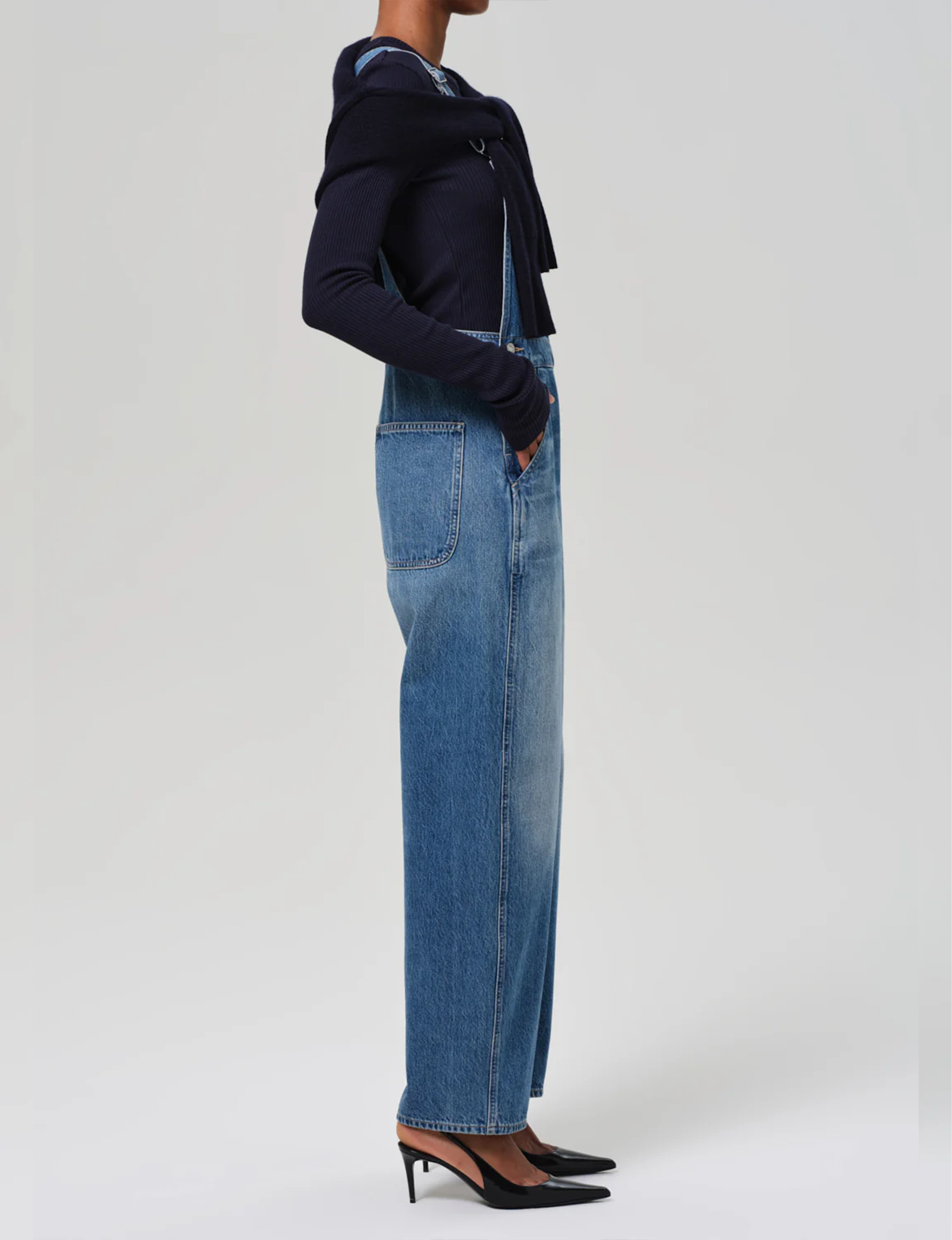 Freya Overall, Arta
