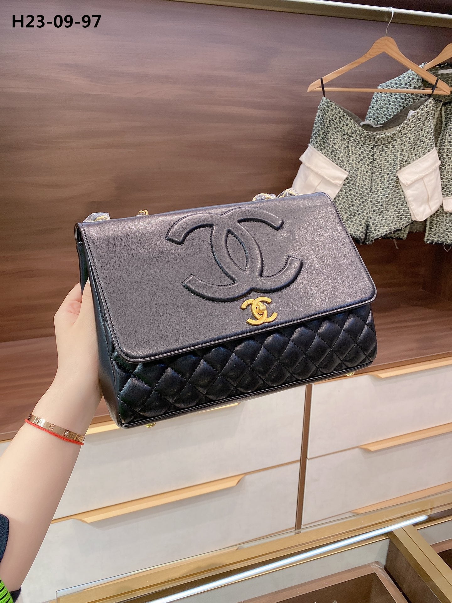 Chanel Timeless Cc Flap Maxi Black 31Cm