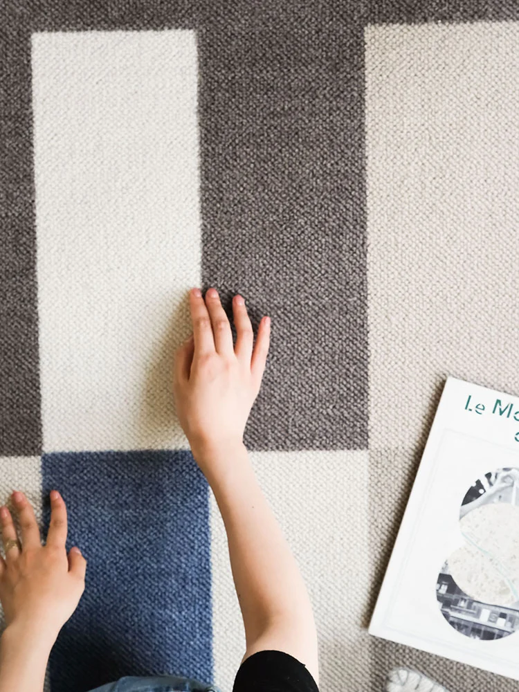 CP072 - New Zealand Wool! HERM@S Berlin Apartment / Vintage Warm Brownish-Gray Blue Patchwork Striped Carpet