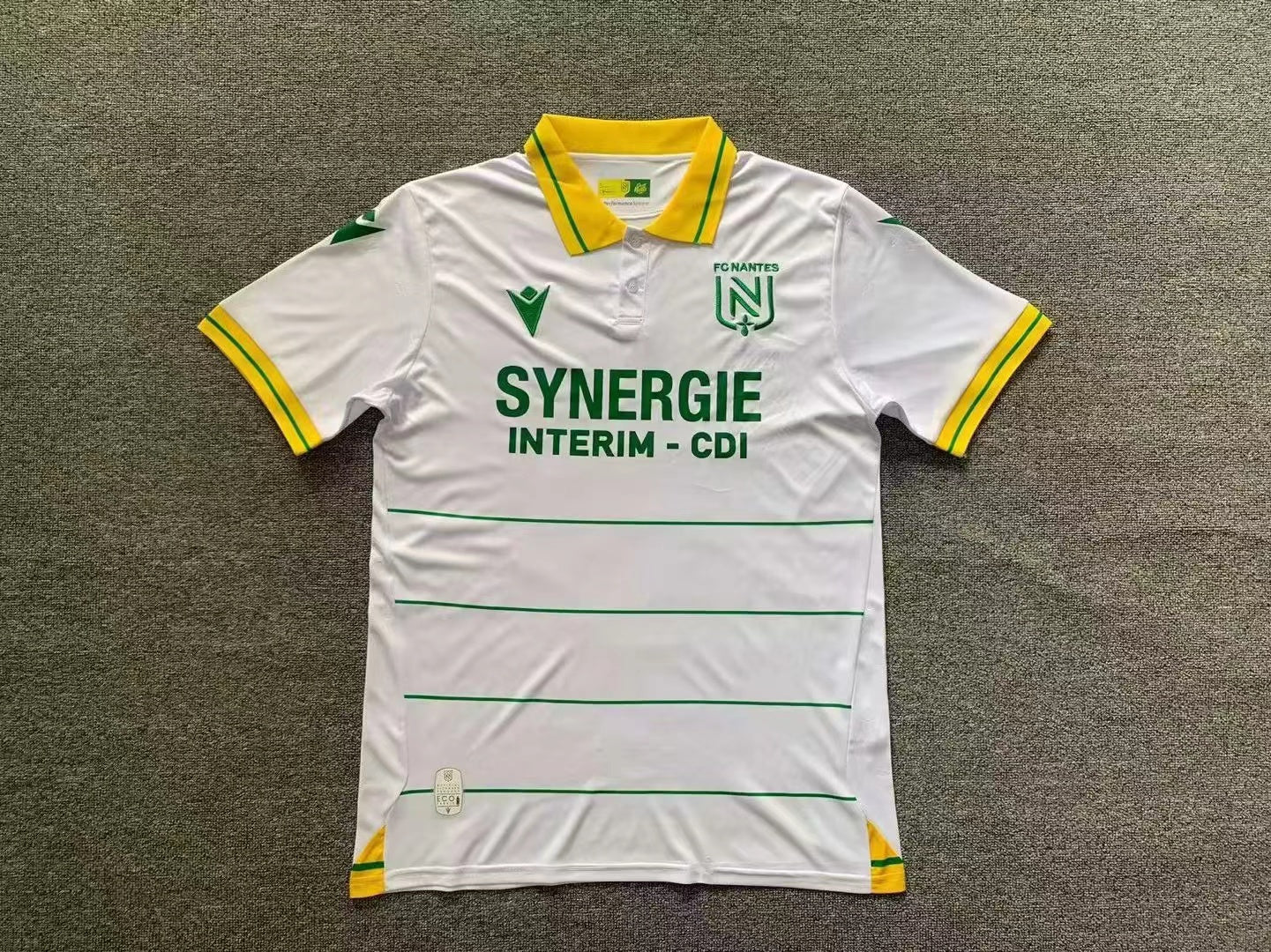 FC Nantes maillot foot extérieur  2023 2024€14.99