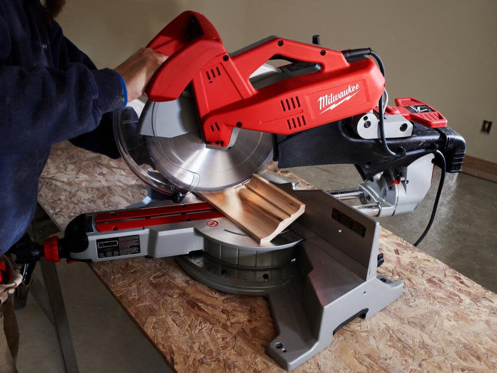 Milwaukee 12 In. Dual-Bevel Sliding Compound Miter Saw 6955-20