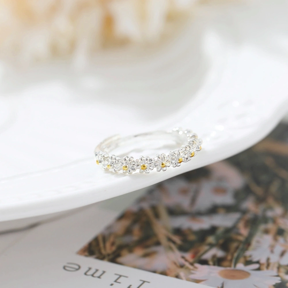 Two-Tone Daisy Open Flower Ring for Women