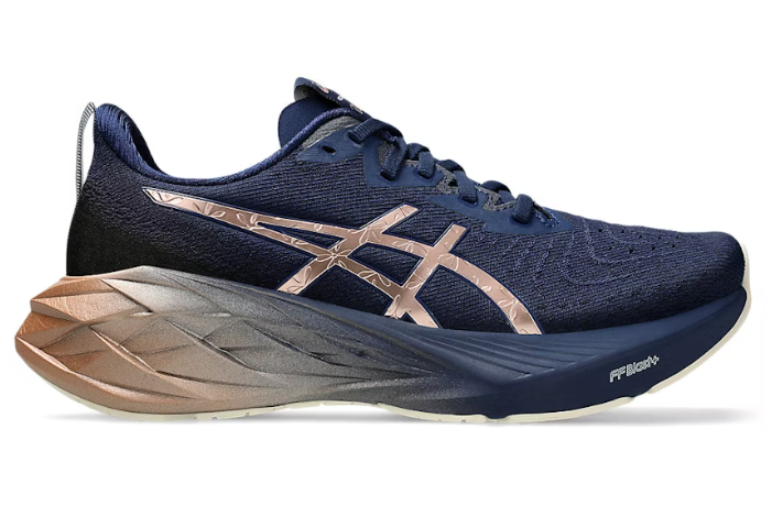 ASICS Novablast 4 Platinum Blue Expanse Champagne 1011B945-400