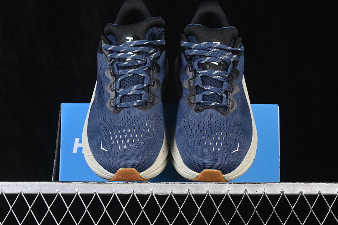 HOKA One One Kawana 2