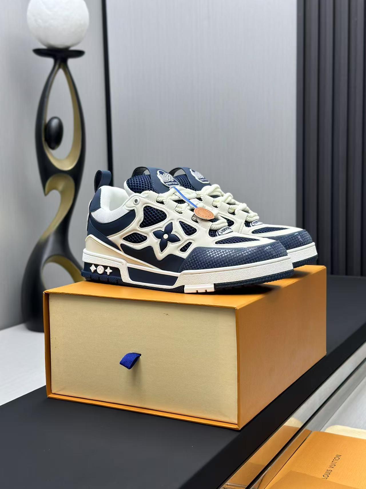 Louis Vuitton Trainer - cnluxepick