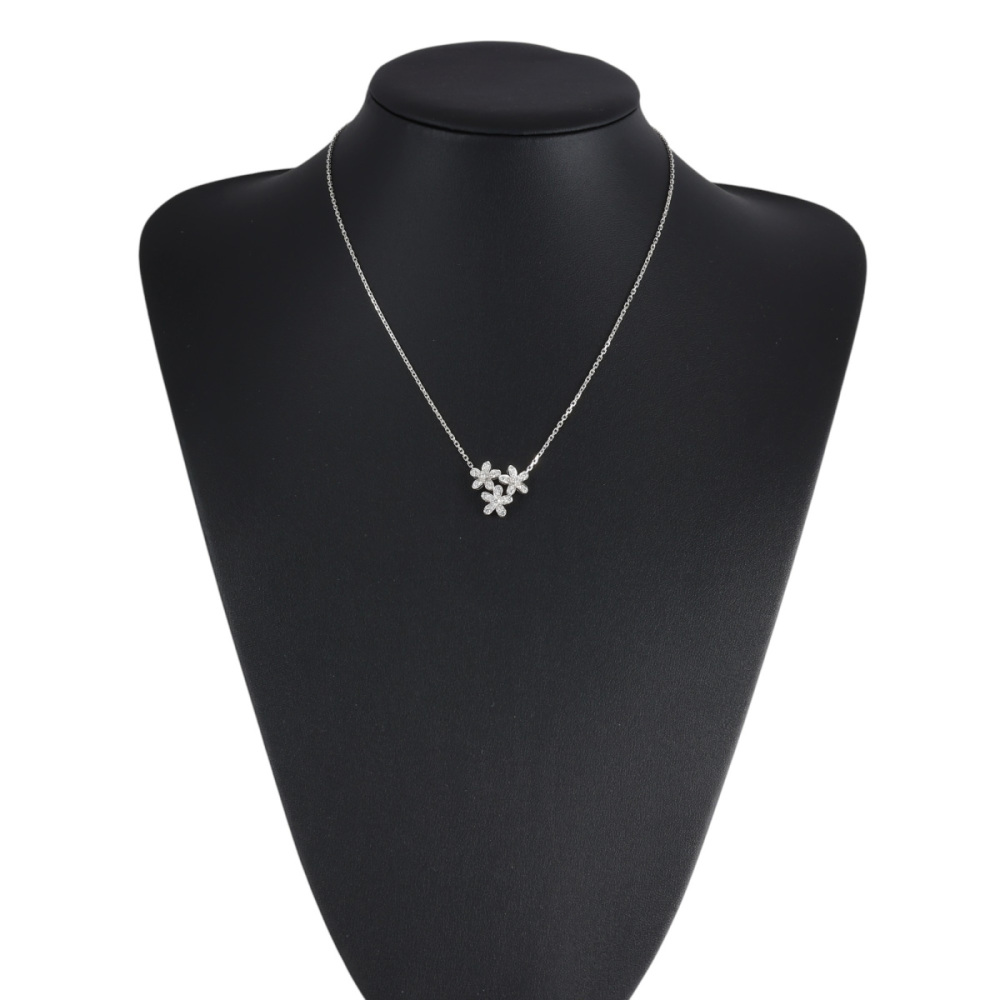 Van Cleef & Arpels Socrates 3 Flower Necklace 18K White Gold Diamond VCARB14900