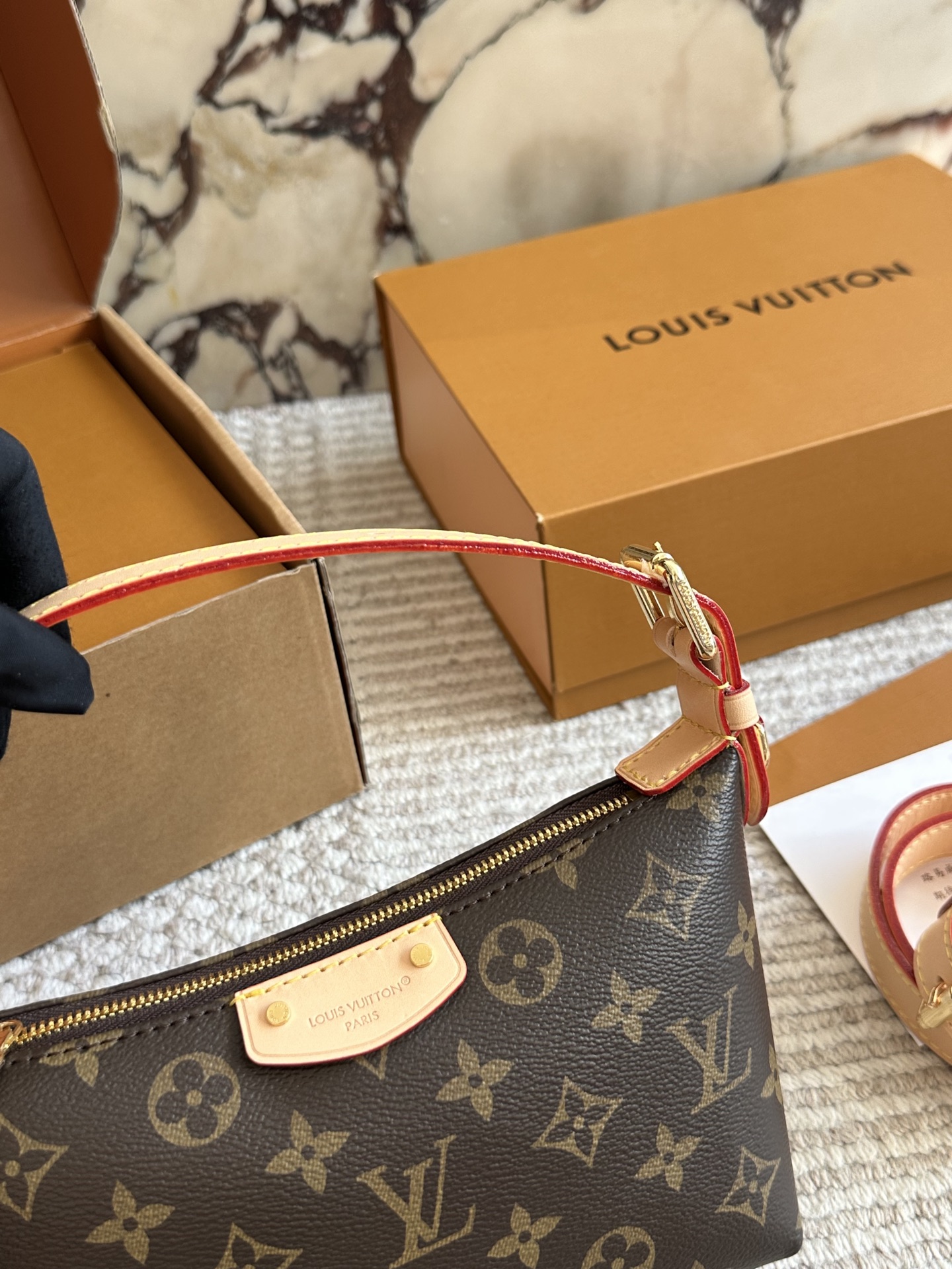 LV monogram lunchbox bag - cnluxepick