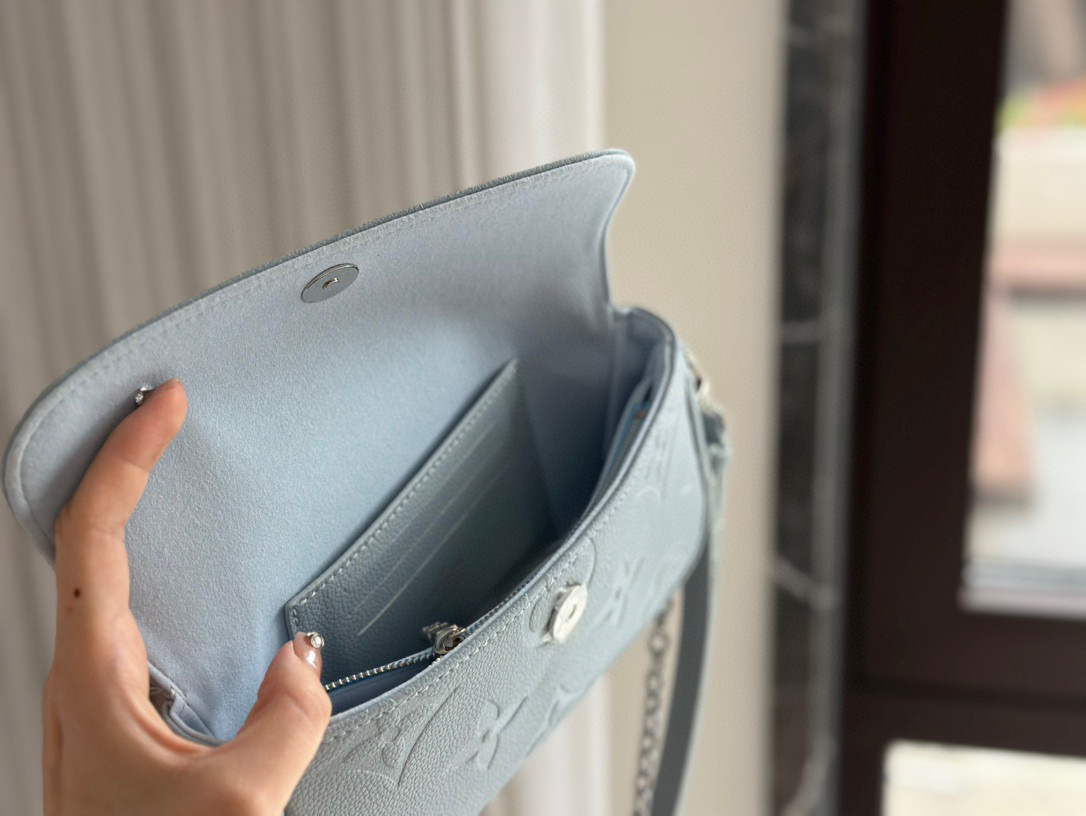 LV blue ivy woc mahjong bag - cnluxepick