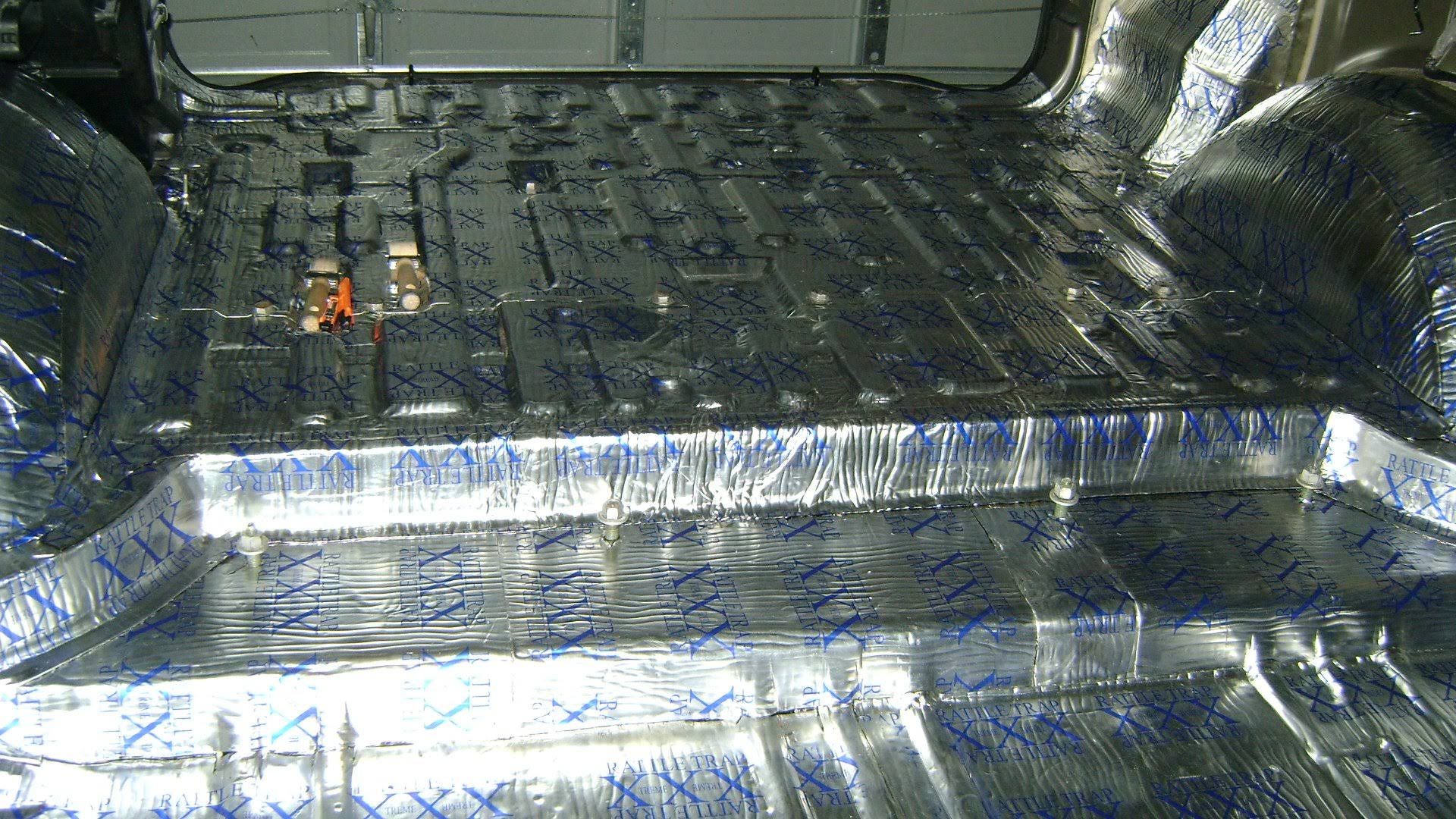 Fatmat Self-Adhesive Rattletrap Sound Deadener Pack with Install Kit - 25 Sq ft x 80 Mil Thick