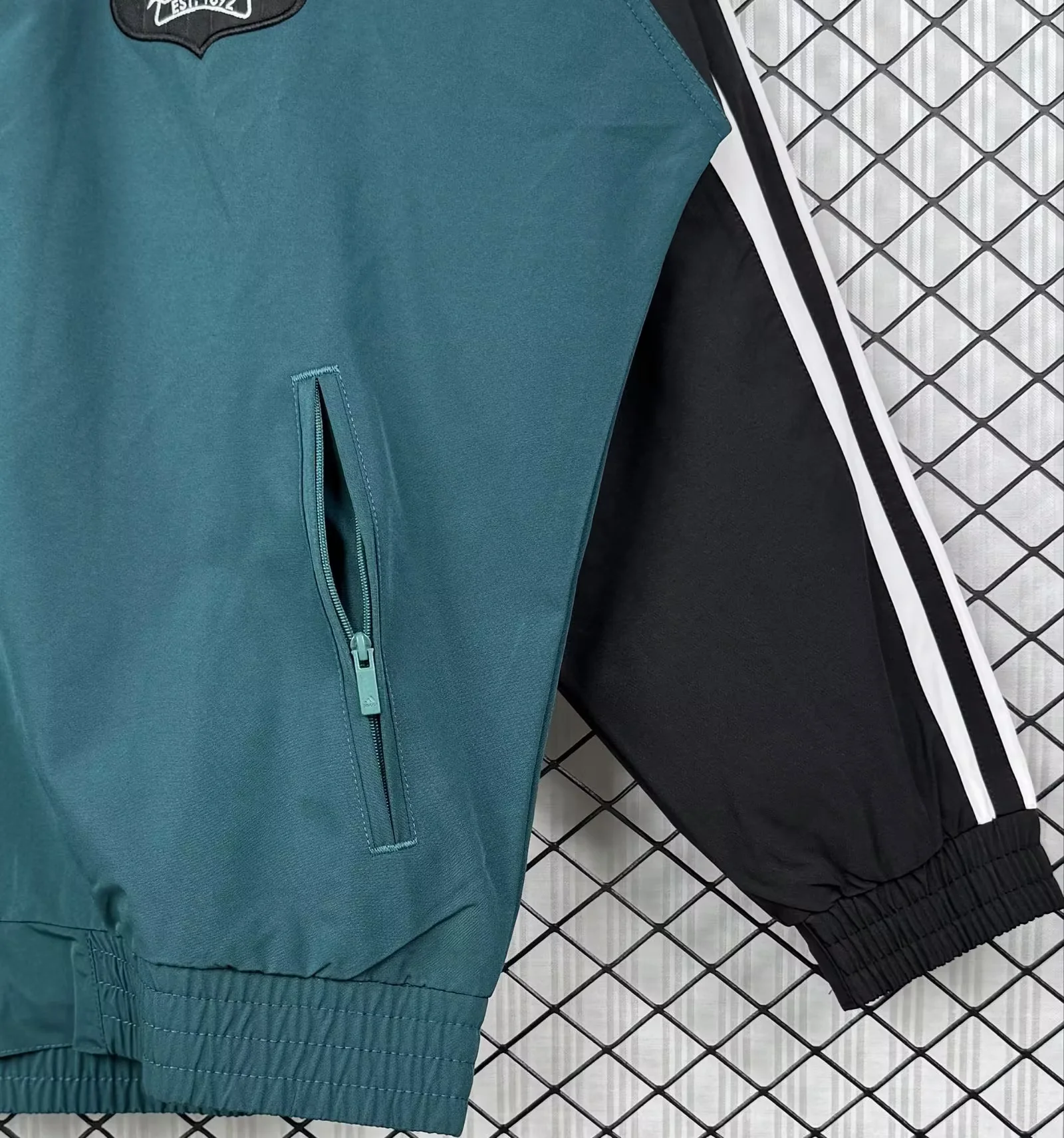 Retro LVP Windbreaker