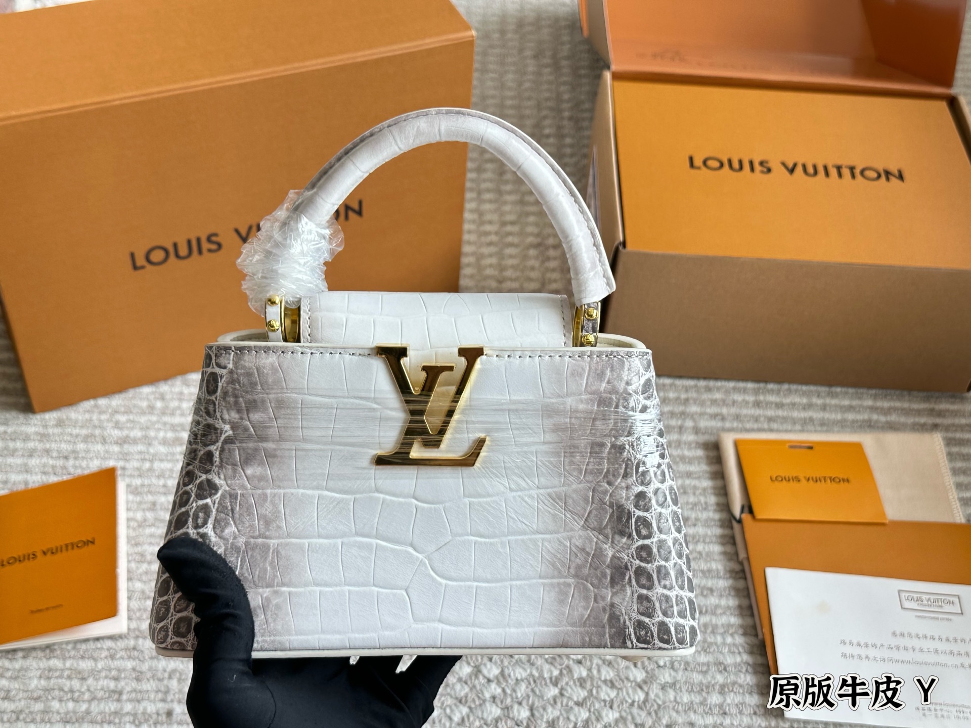 LV Capucines handbag - cnluxepick