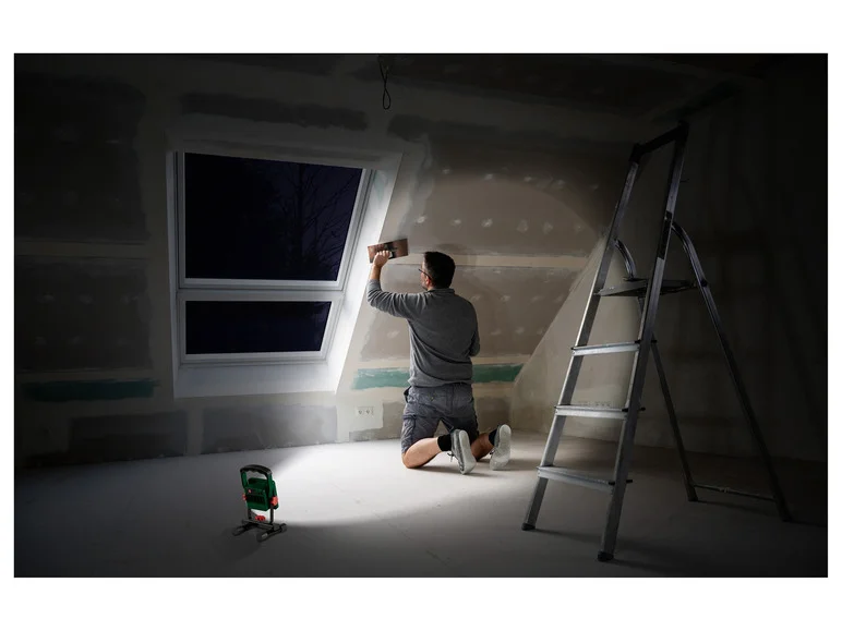 PARKSIDE® Projecteur à LED rechargeable PAS 2200 C3, 10 W