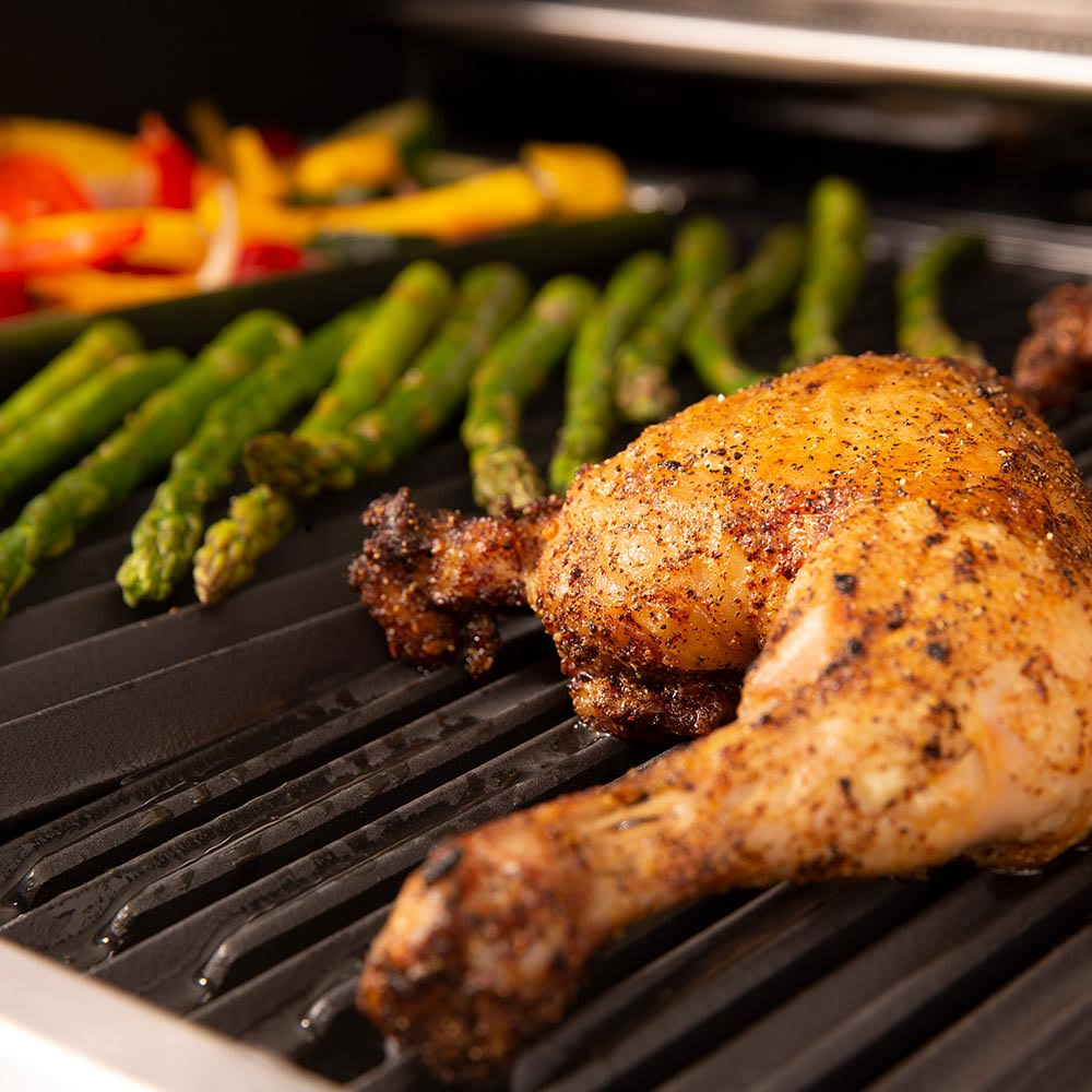 Broil King 865384 Crown S 490 Stainless Steel 4 Burner Freestanding Liquid Propane Grill