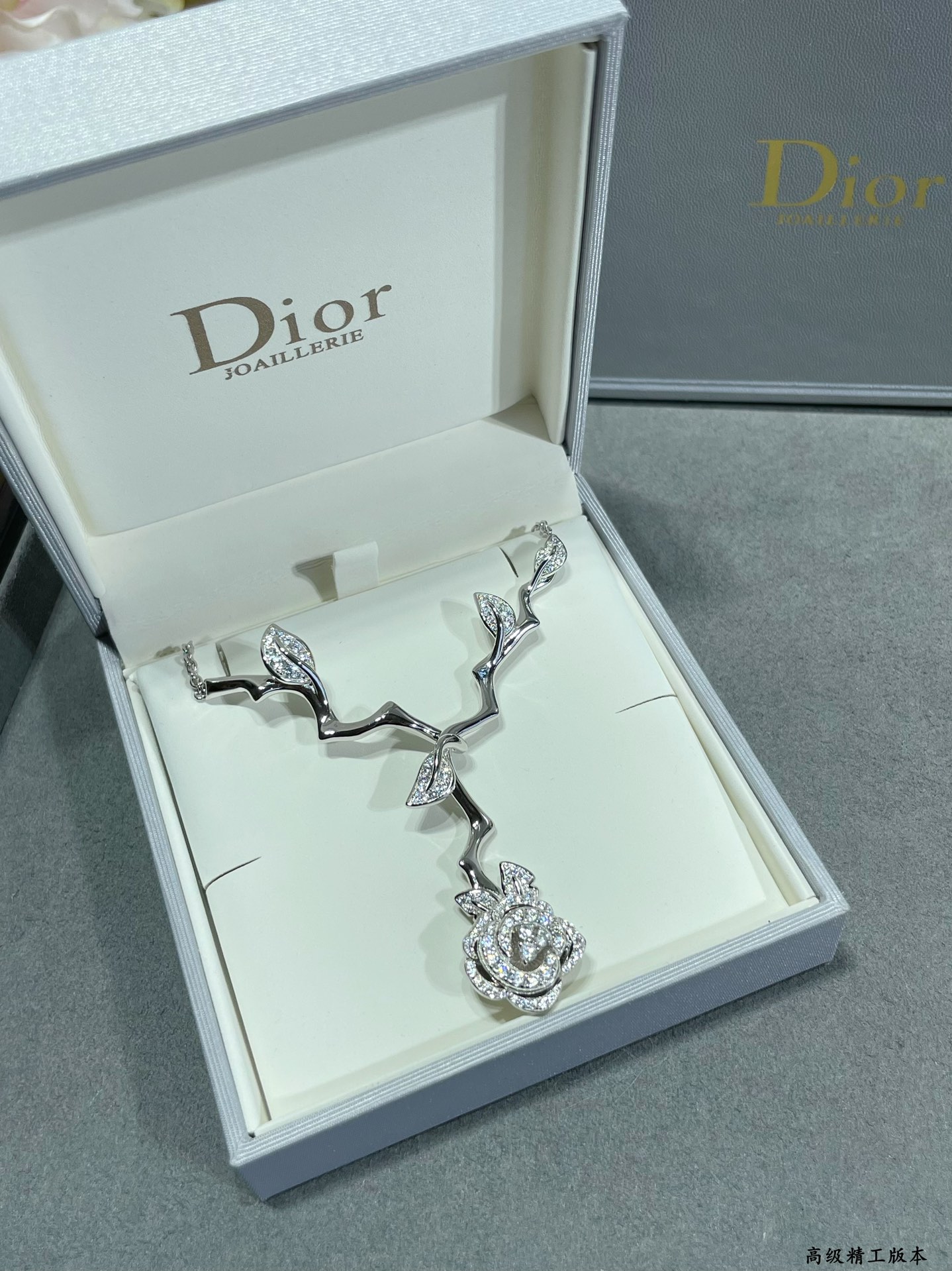 Dior Rose Necklace - cnluxepick