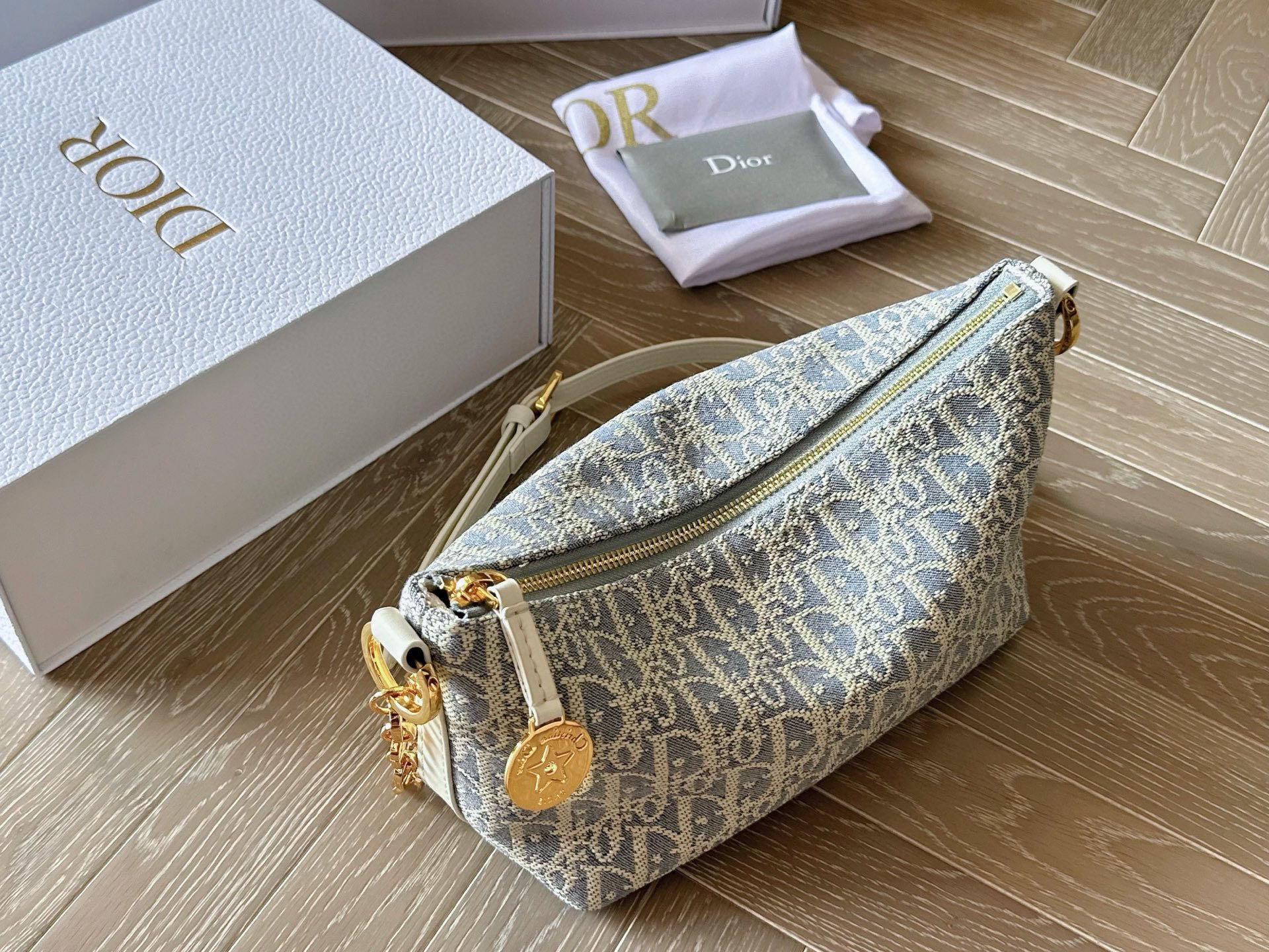 Dior's new Nomad lunchbox bag - cnluxepick