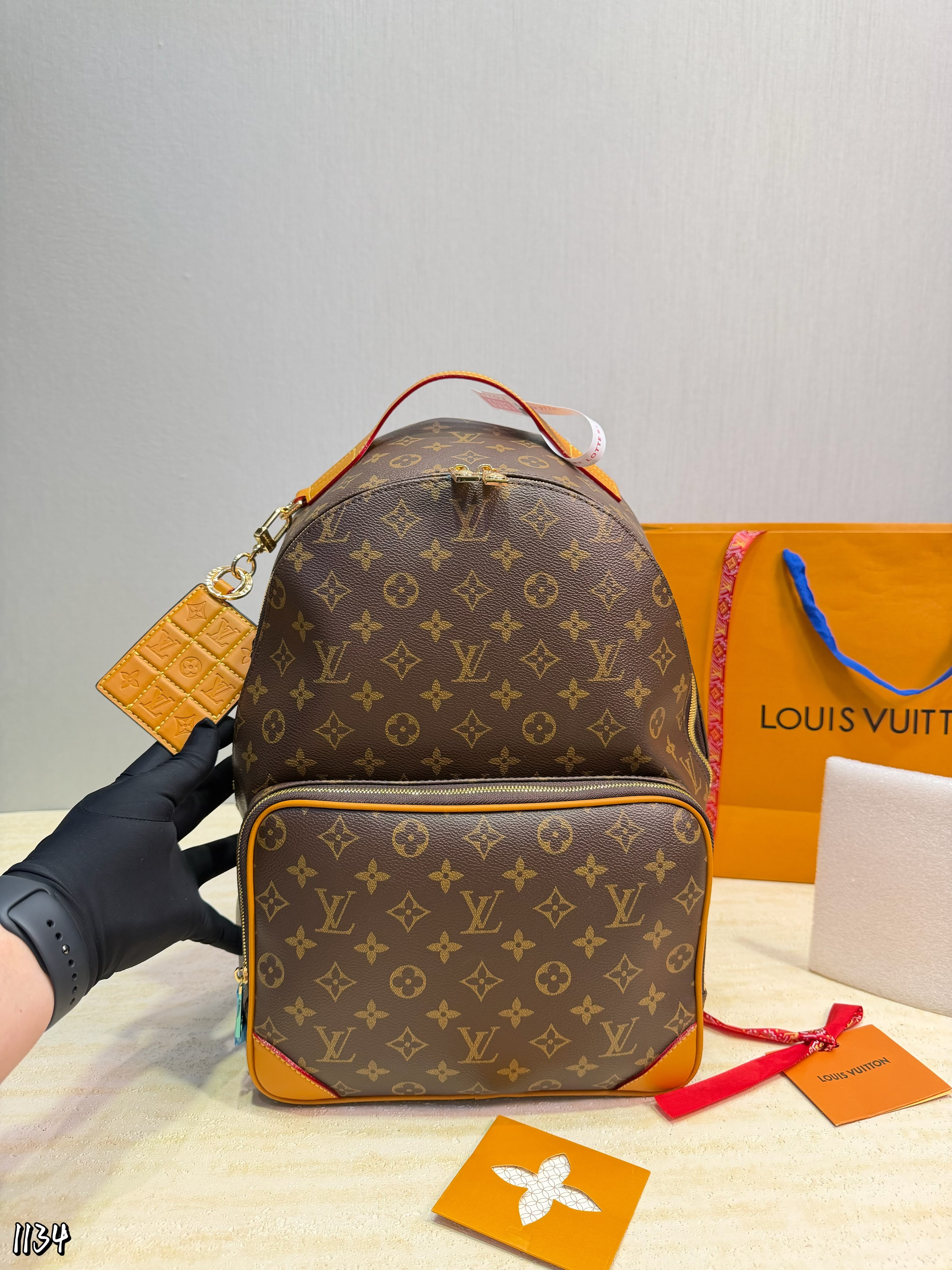 LV small backpack - cnluxepick