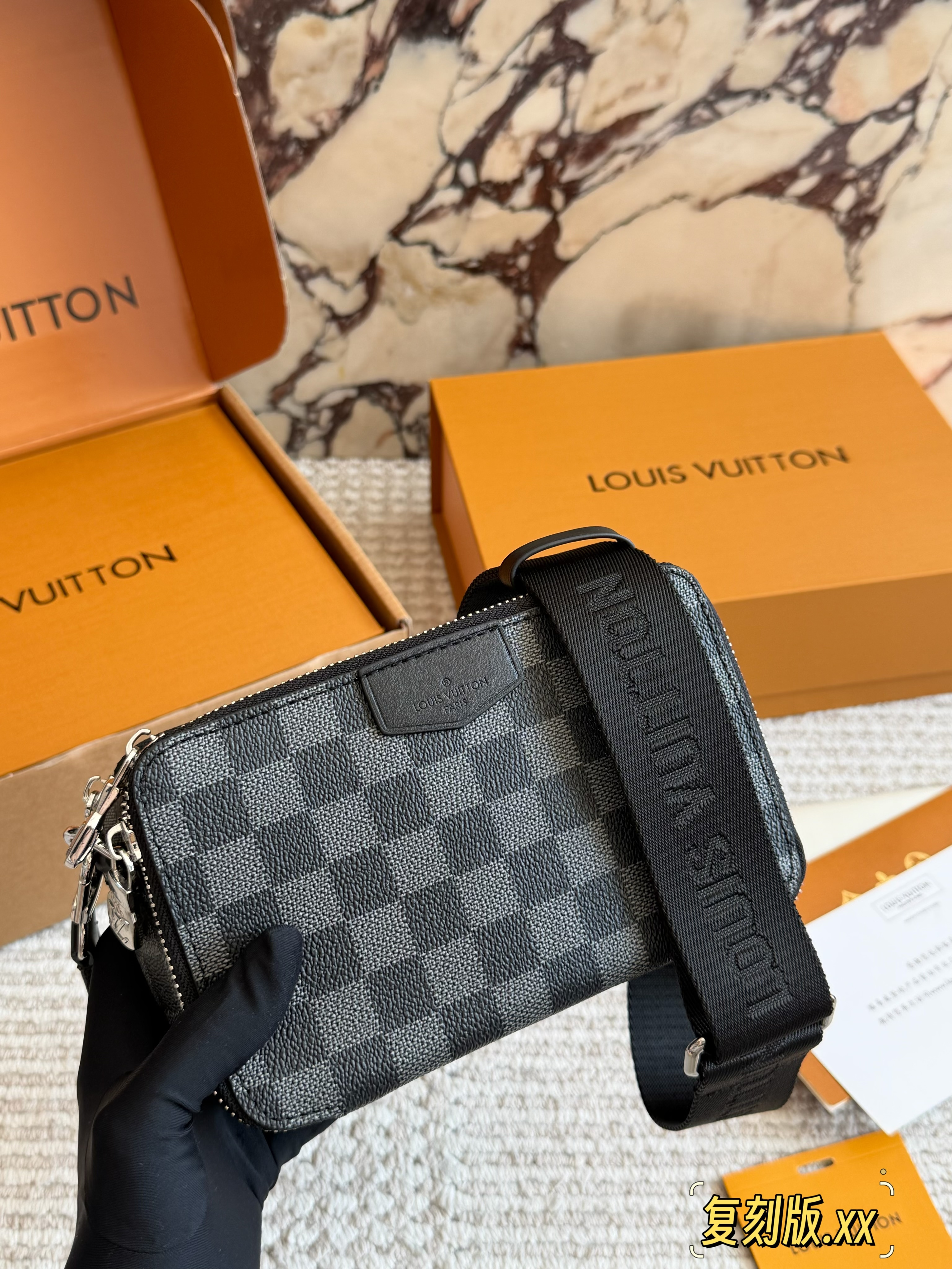 LV Pochette Accessoireg Camera Bag - cnluxepick