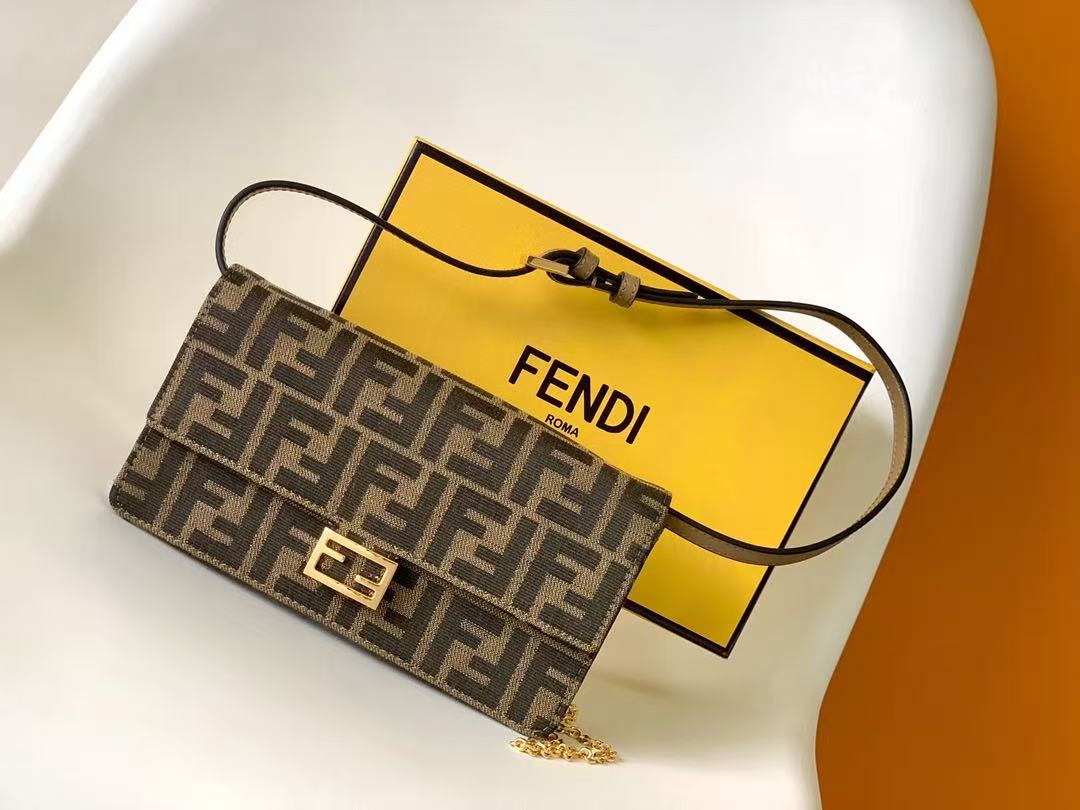 Fendi compact Baguette mini bag brown
