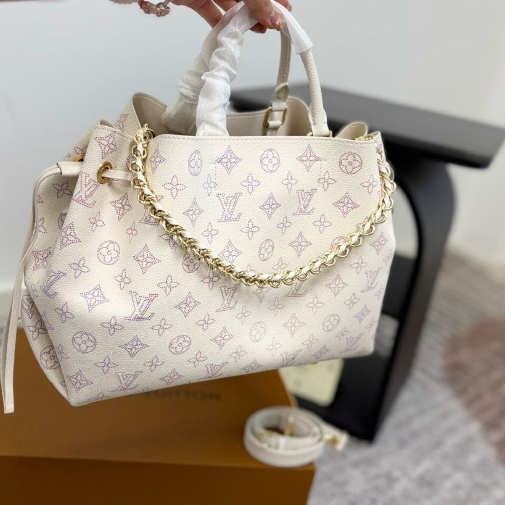 Louis Vuitton Bella Tote Dream Cream 12.6 Inches M15116