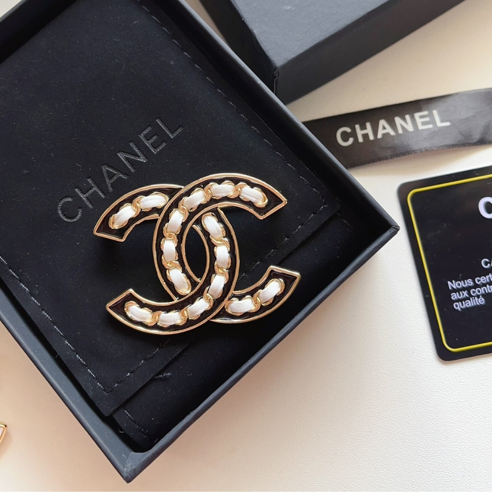 Chanel Cc Brooch Black With White Interwoven Chain Pattern