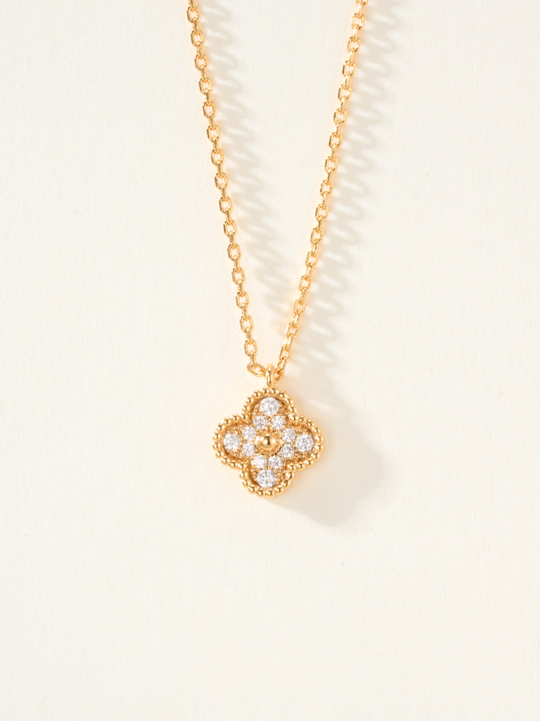 Van Cleef & Arpels Mini Four-Leaf Clover Necklace - cnluxepick
