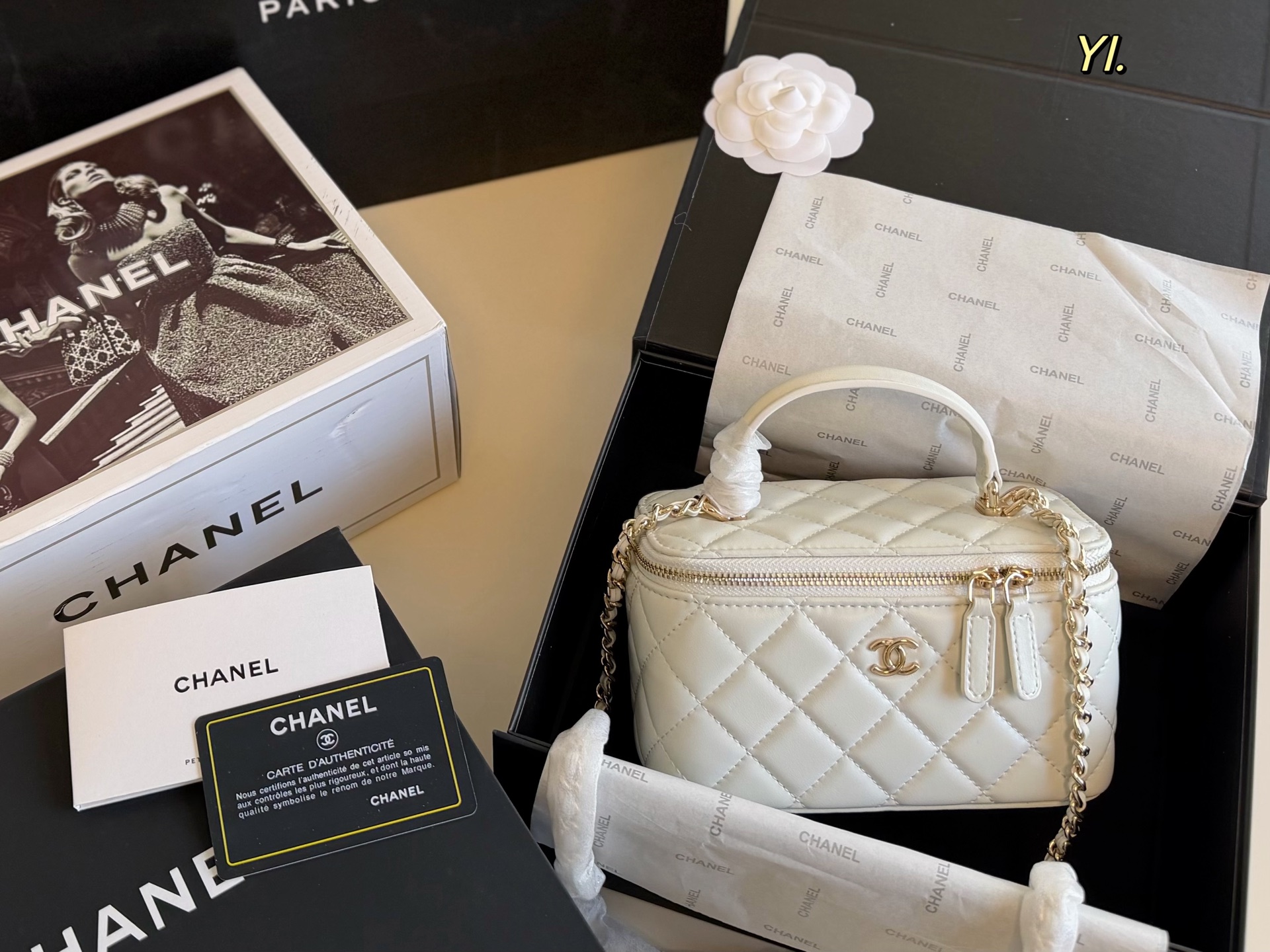 Chanel Crossbody chain bag - cnluxepick